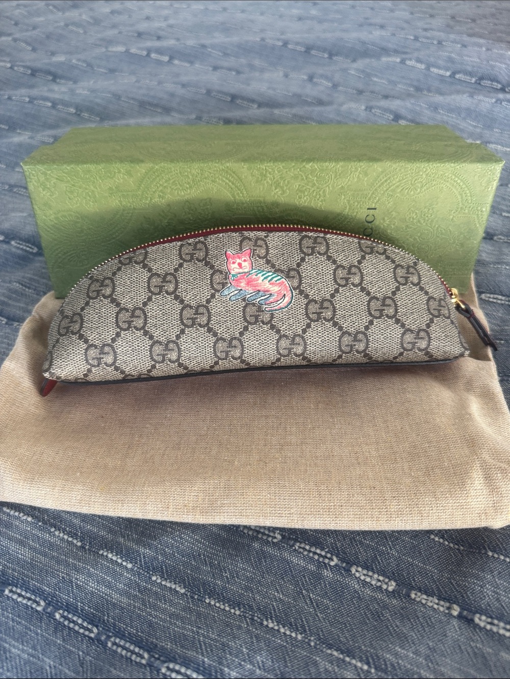 Gucci Beige/Tan GG Supreme Canvas Pencil Case Pouch with Pink & Teal Cat
